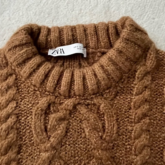 Zara cropped camel crewneck sweater in size S. NWOT. - Picture 1 of 6